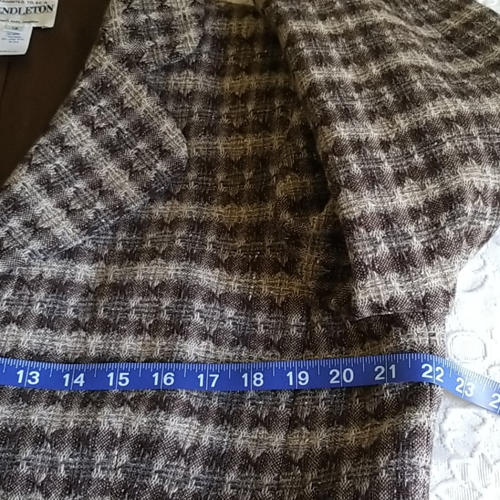 Pendleton Blazer - image 5